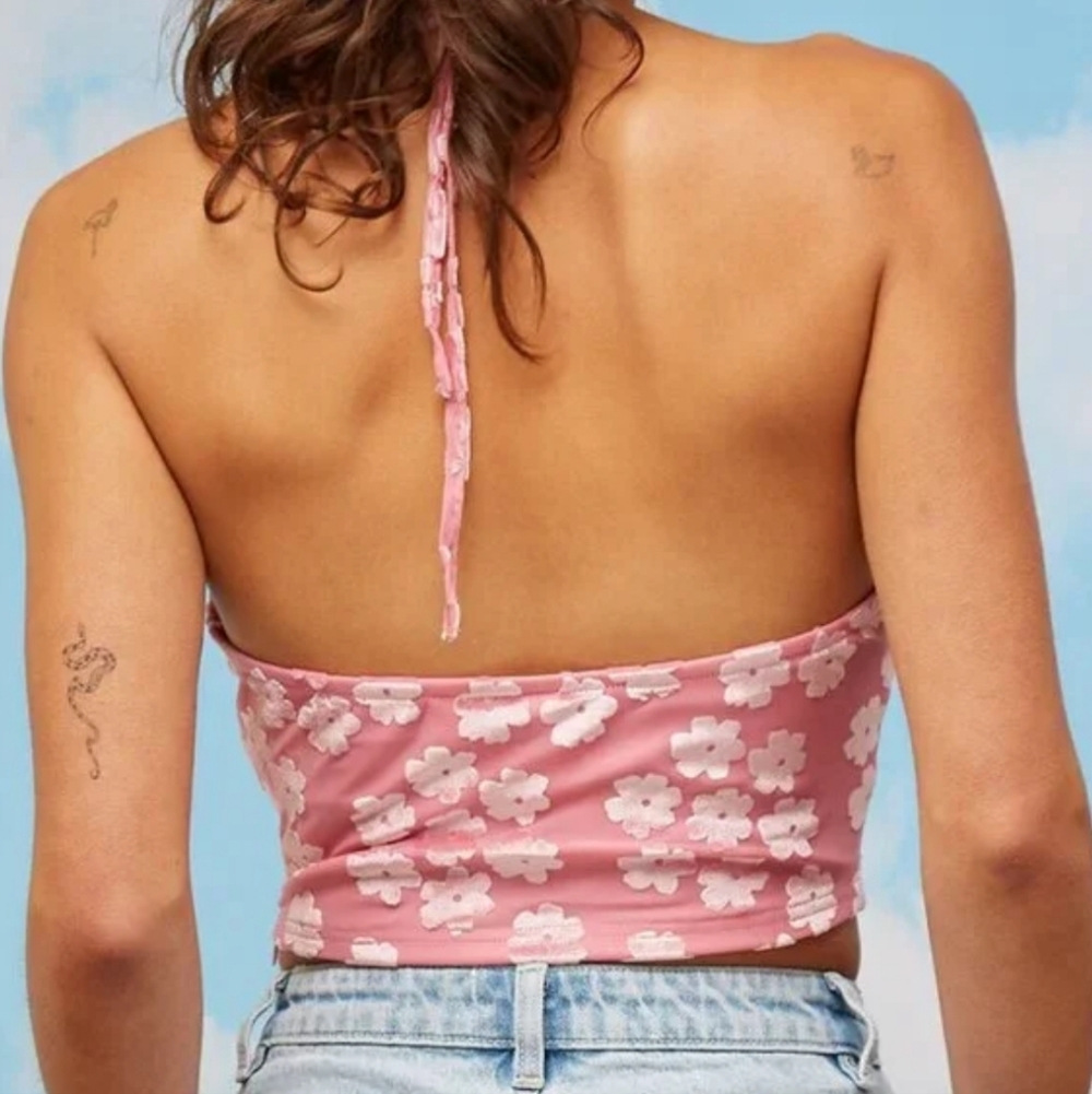 Daisy Street Velvet Floral Halter Crop Top ASO Sarah Cameron - Picture 3 of 6
